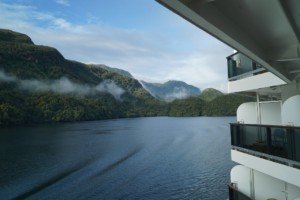 Cruising the New Zealand Fjordland National Park